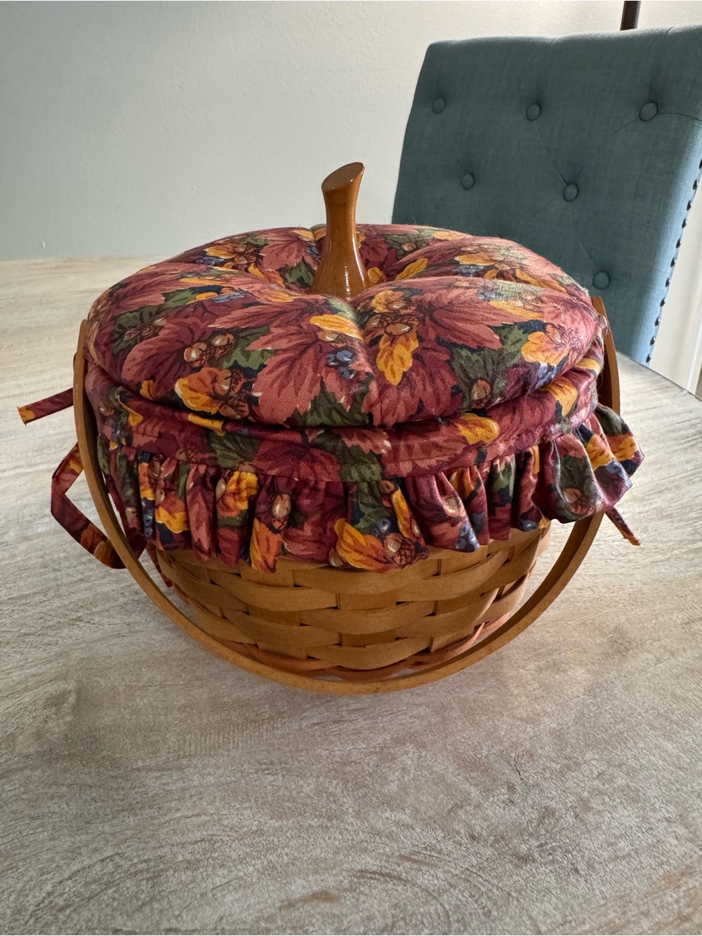 Longaberger Harvest Basket with Padded Fabric Lid